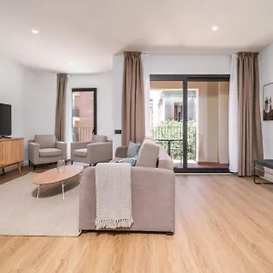 Apartamento Limehome Barcelona Placa Pirineus, L'Hospitalet de Llobregat